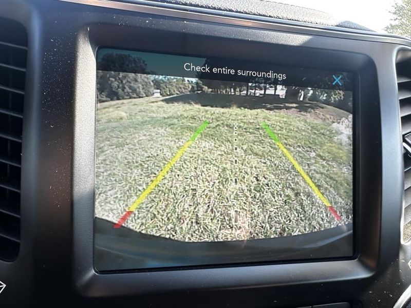 2021 Jeep Cherokee Altitude Latitude Lux photo 20
