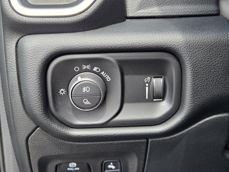 Used 2022 RAM 1500 Big Horn 4x2 Crew Cab 6'4 Box