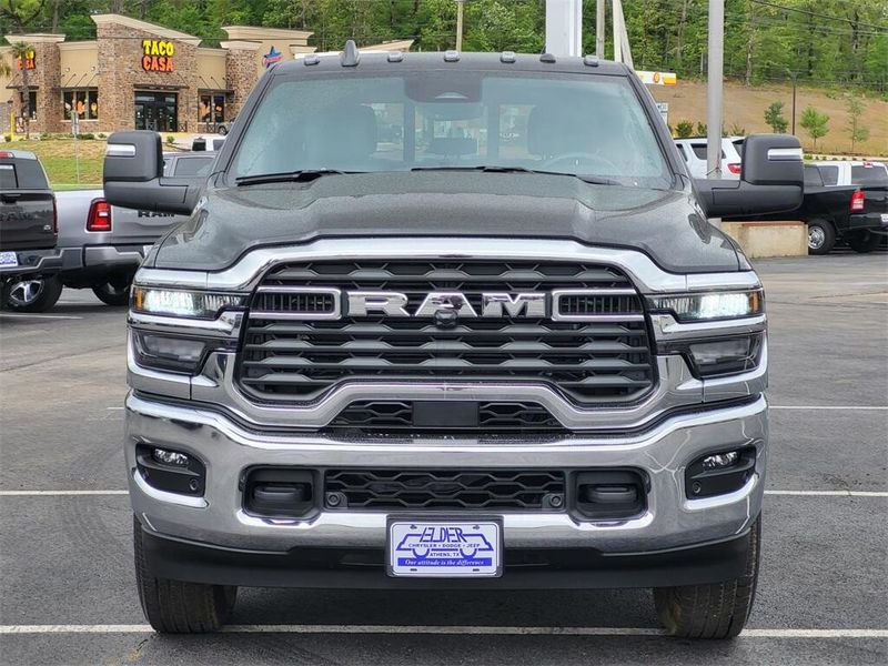 2025 RAM 2500 Tradesman Crew Cab 4x4 8