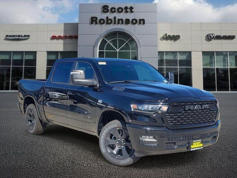 New 2026 RAM 1500 Big Horn Crew Cab 4x4 5'7' Box