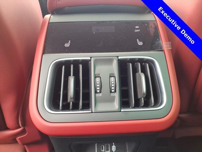 New 2025 Maserati Grecale Image 14