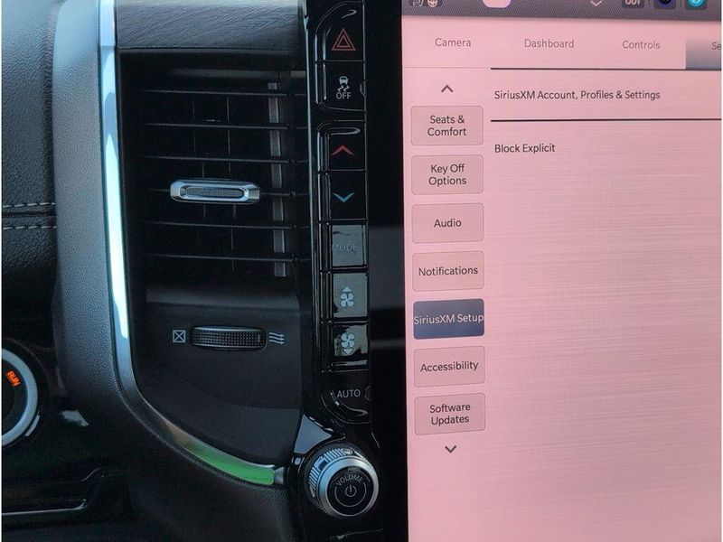 New 2025 RAM 1500 Laramie Crew Cab 4x4 5