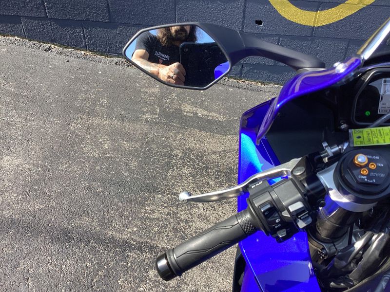 Used 2023 Yamaha YZF R1 