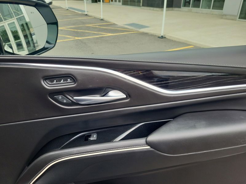 2023 Cadillac Escalade V-Series photo 18