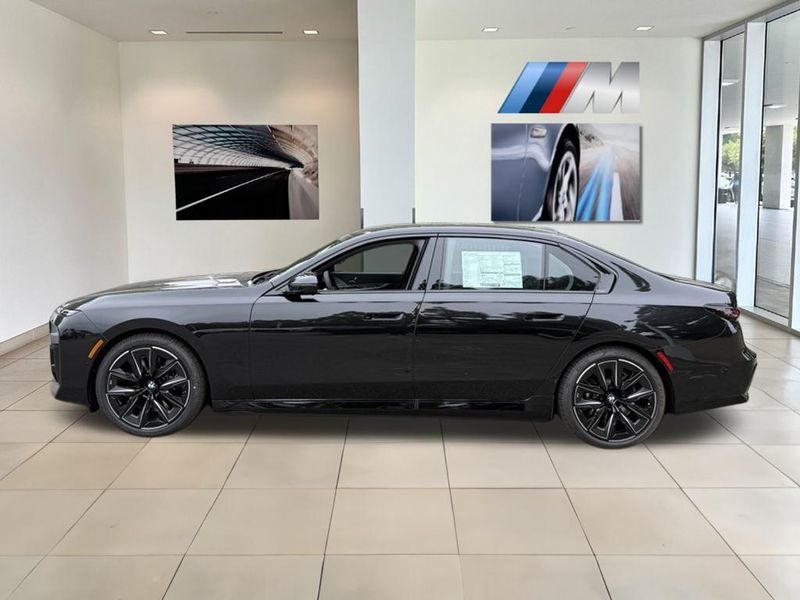 2025 BMW i7 eDrive50Image 9