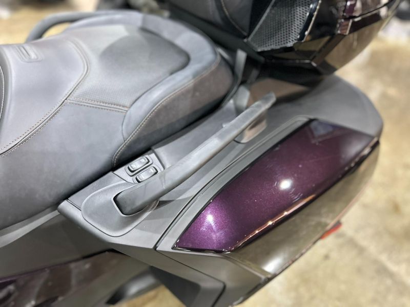 New 2025 Can-Am SPYDER RT SEA-TO-SKY (SE6) Image 25