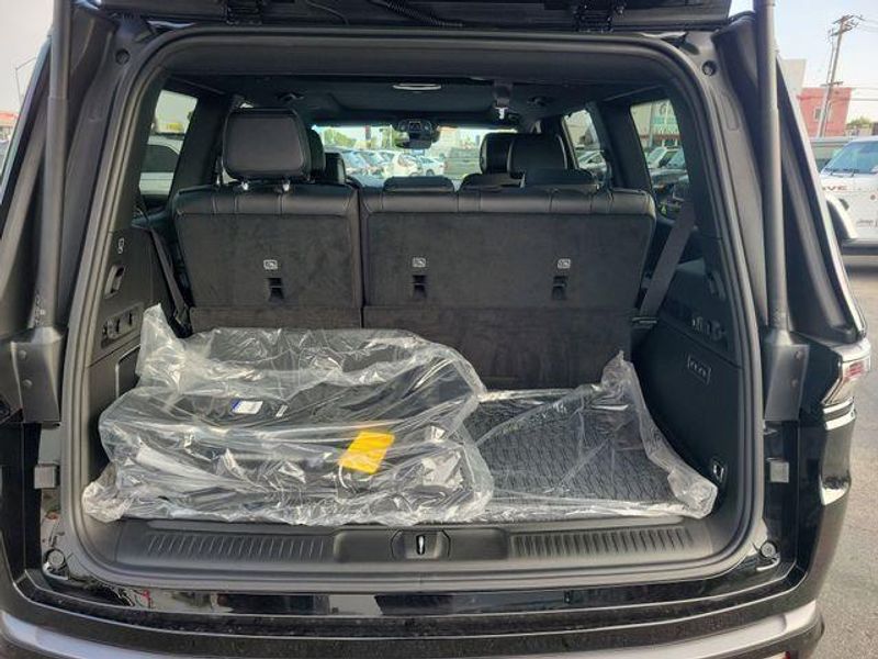 2026 Jeep Grand Wagoneer Limited Reserve 4x4