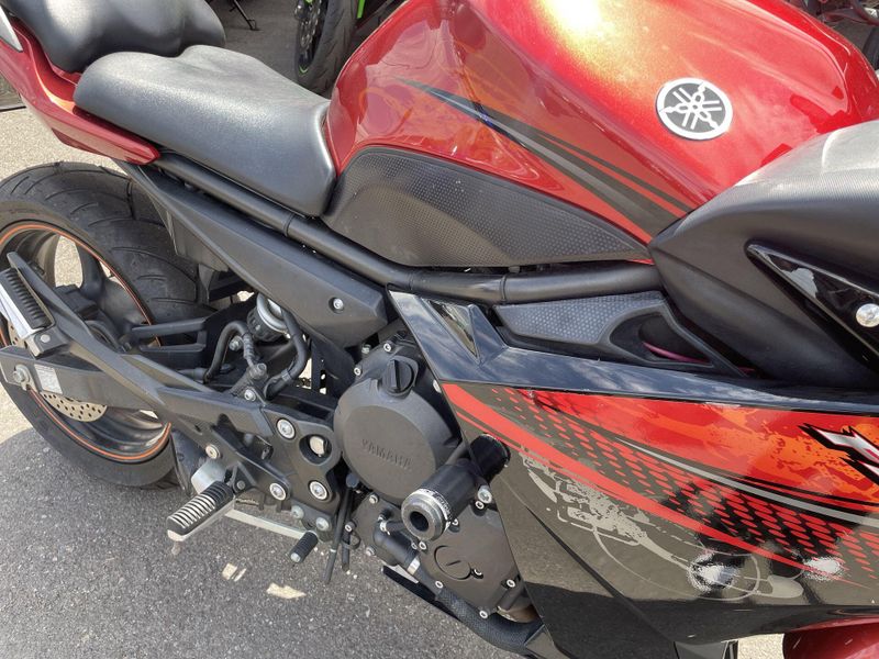 Used 2011 Yamaha FZ6R CA Image 14