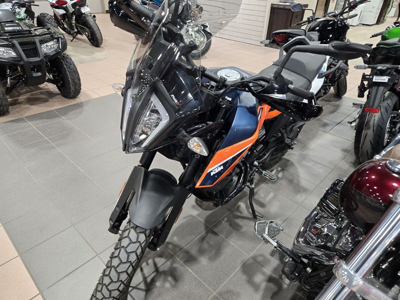 2022 KTM Adventure 390Image 3