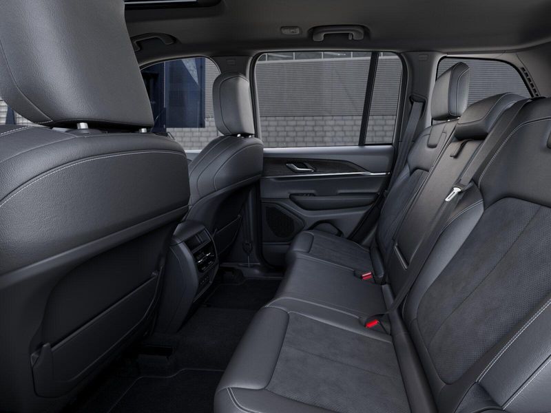 New 2026 Jeep Grand Cherokee Laredo Altitude 4x4Image 23