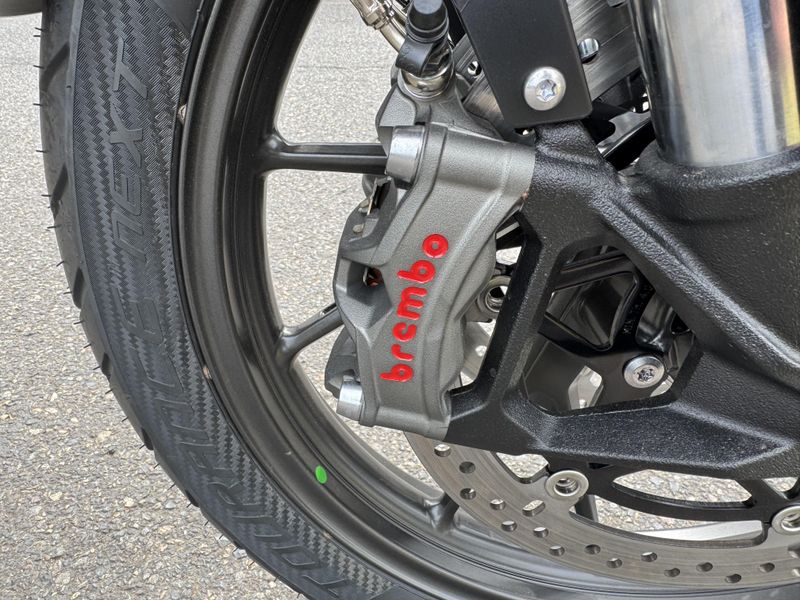 2025 Triumph Tiger 900 GT Pro - CARNIVAL RED - SAPPHIRE BLACK 