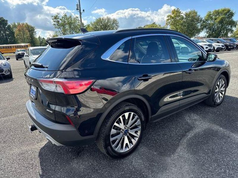 2021 Ford Escape Titanium photo 7