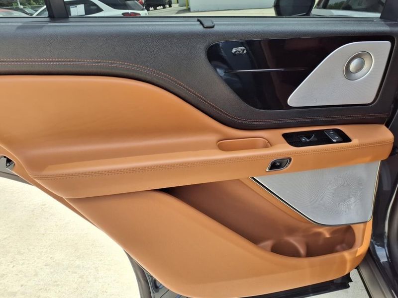 2023 Lincoln Aviator Black LabelImage 13