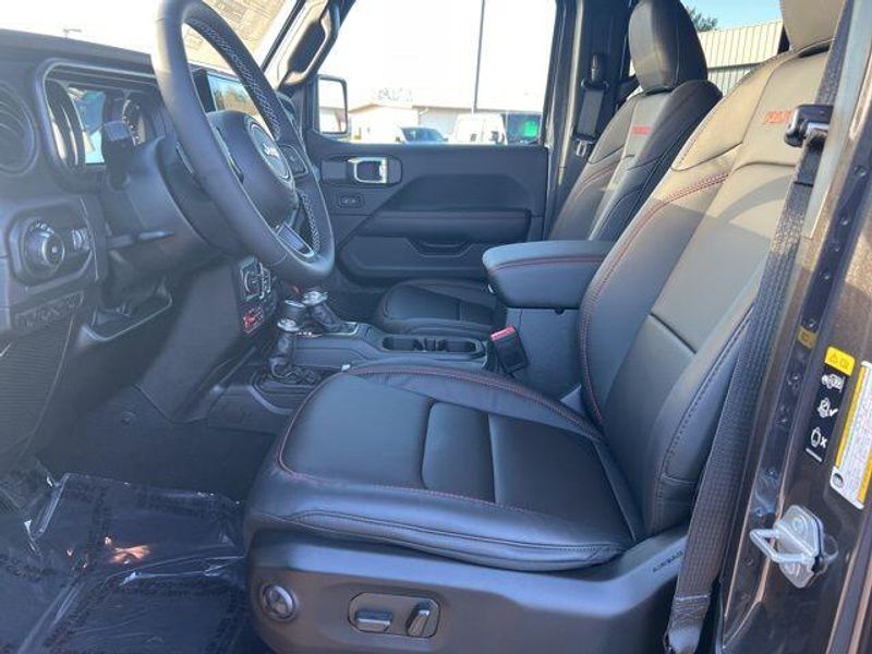 2025 Jeep Wrangler 4-door Rubicon