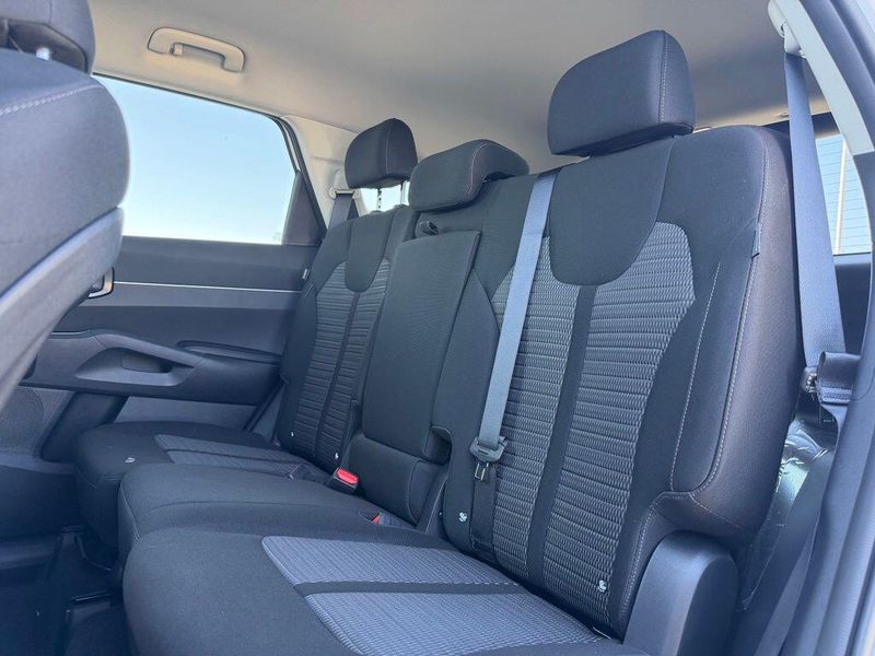 New 2026 Kia Sorento LXImage 14