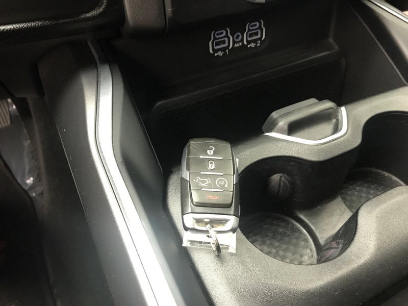 2022 RAM 1500 LaramieImage 10