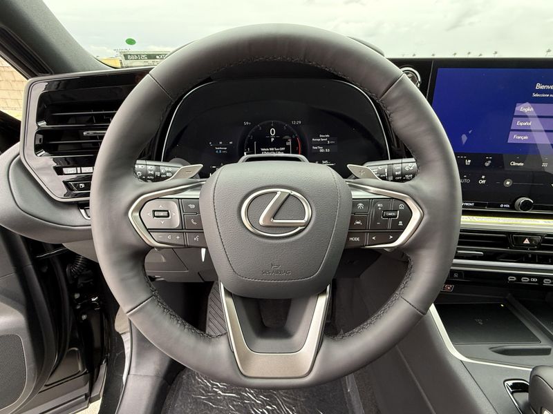 2025 Lexus TX Image 21