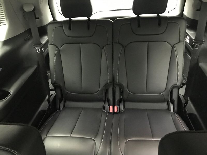 Used 2022 Jeep Grand Cherokee L LimitedImage 10