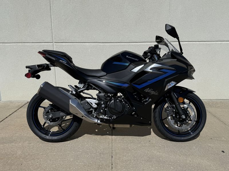 2025 Kawasaki NINJA 500 ABSImage 2