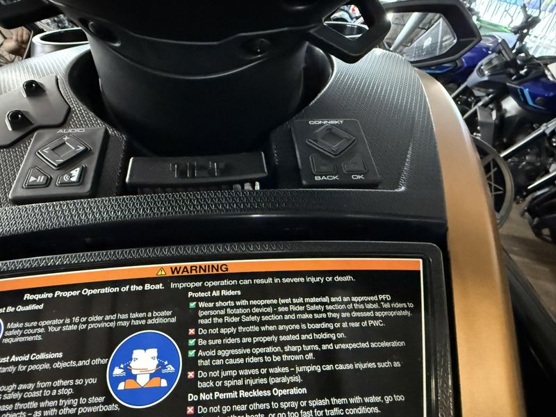 2025 Yamaha FX CRUISER HO W/AUDIO Image 11