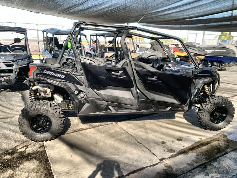 New 2026 Can-Am MAVERICK SPORT MAX DPS 1000R Image 9