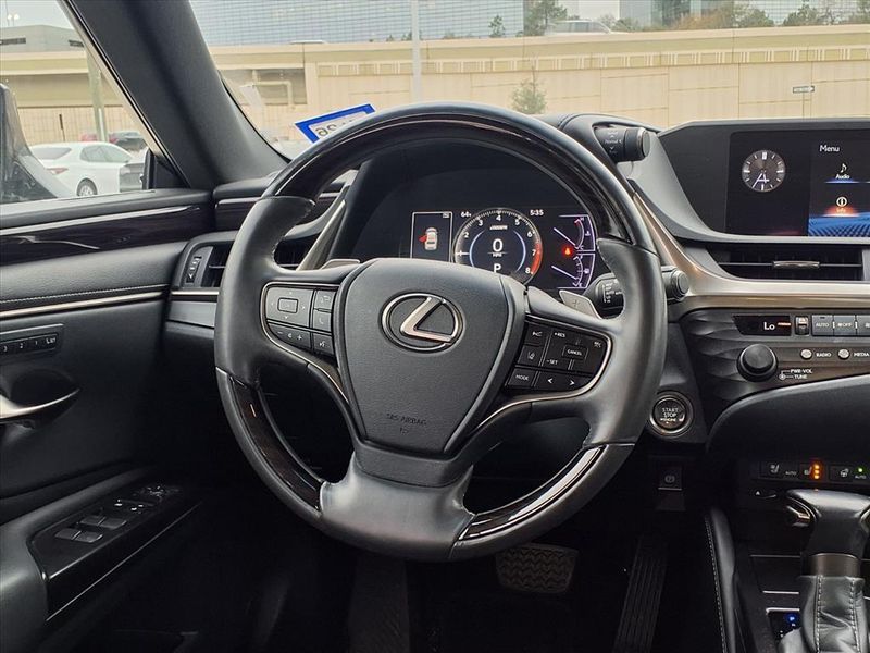 Used 2019 Lexus ES 350Image 14