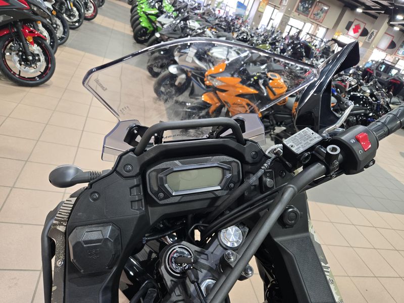 2025 Kawasaki KLR 650 ADVENTURE ABS CYPHER CAMO TAN AND METALLIC MATTE CARBON GRAYImage 11