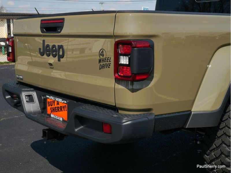 New 2025 Jeep Gladiator Willys 4x4