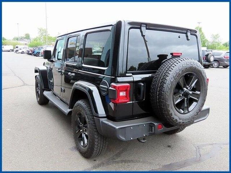 2021 Jeep Wrangler Unlimited Sahara AltitudeImage 5