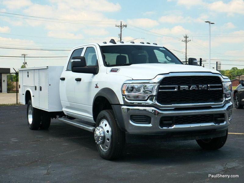 New 2024 RAM 5500 Tradesman Chassis Crew Cab 4x4 84