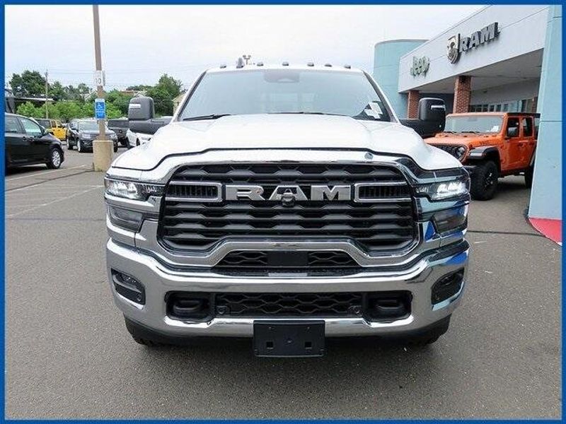 2025 RAM 2500 TradesmanImage 3