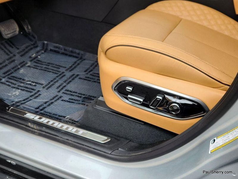 New 2025 Jeep Grand Cherokee L Summit Reserve 4x4Image 25