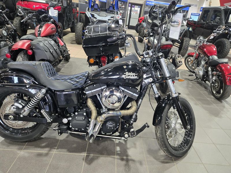 USED 2016 HARLEY DYNA STREET BOB Image 2
