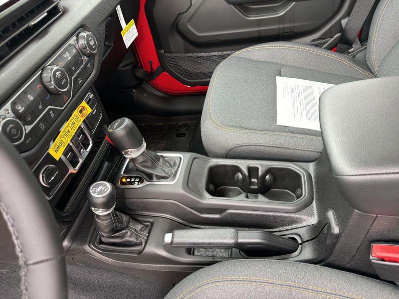 New 2026 Jeep Gladiator Sport S 4x4Image 28