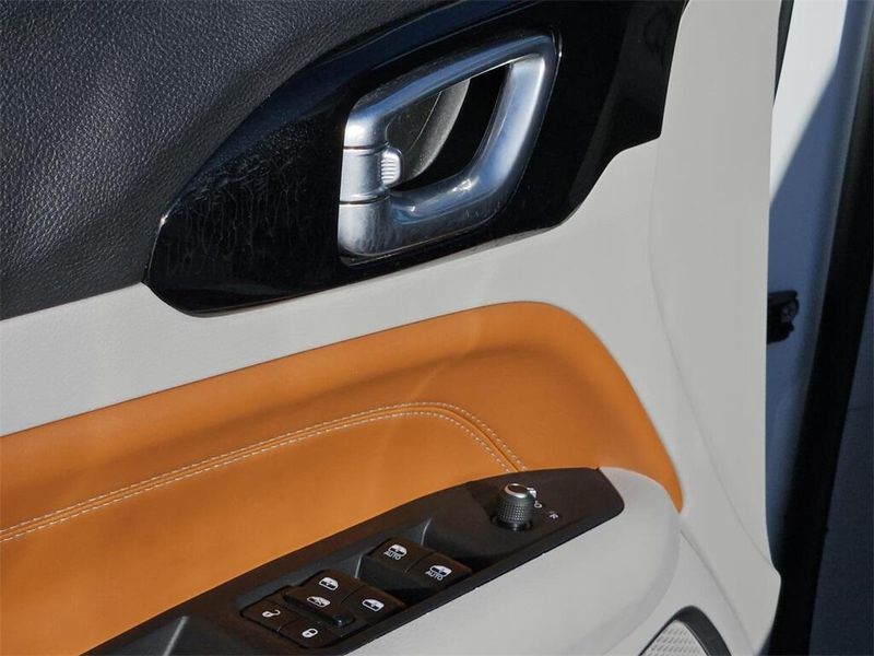 2023 Jeep Compass LimitedImage 27