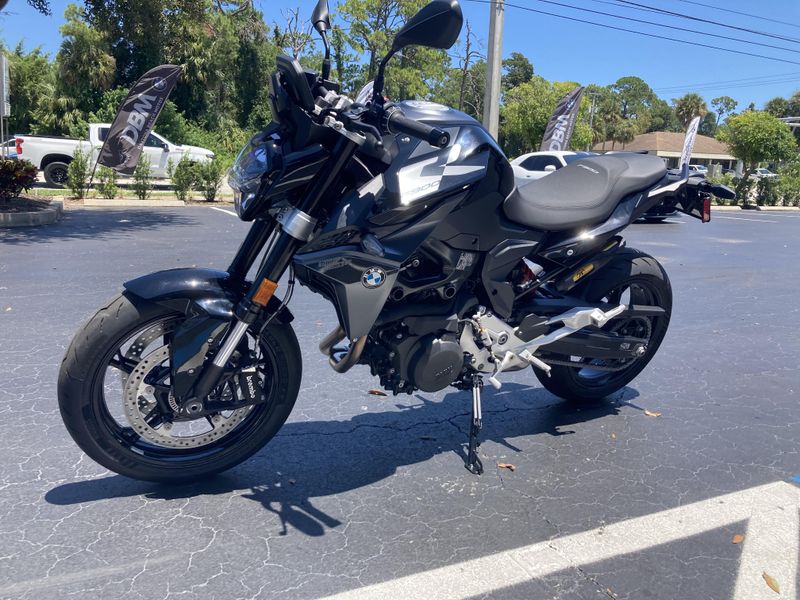2025 BMW F 900 R