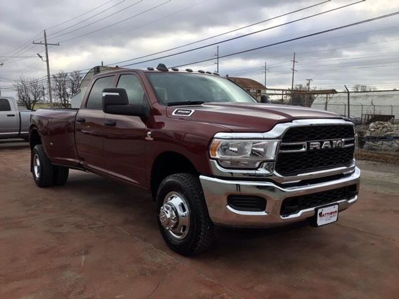 2024 RAM 3500 Tradesman Crew Cab 4x4 8