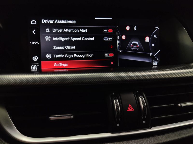 Used 2025 Alfa Romeo Stelvio Veloce Premium AWD w/SunroofImage 23