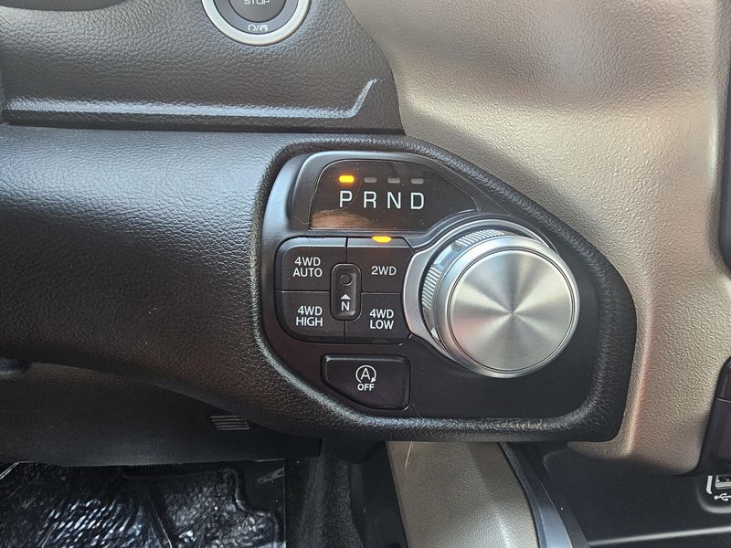 2022 RAM 1500 LaramieImage 21