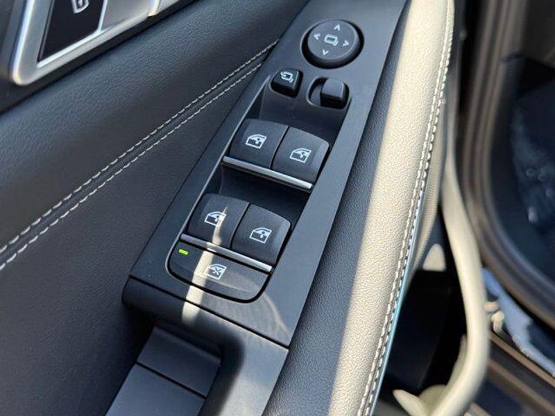 Used 2026 BMW X5 sDrive40iImage 19