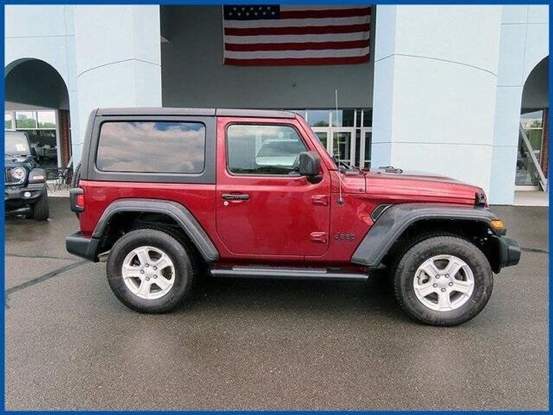 2022 Jeep Wrangler Sport SImage 2