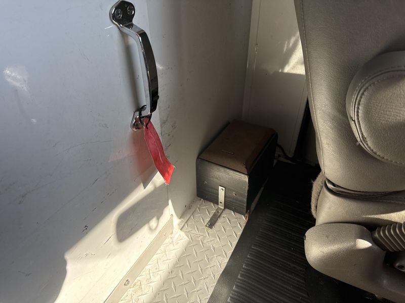 Used 2017 Chevrolet Express Cutaway Image 15