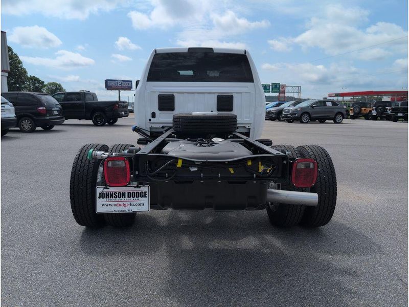 2025 RAM 4500 Tradesman Chassis Crew Cab 4x4 60