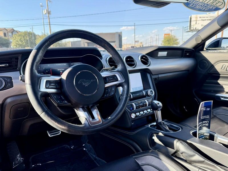 2022 Ford Mustang GT Premium photo 8