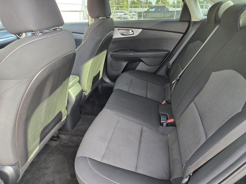 2022 Kia Forte LXS photo 22