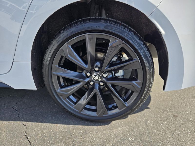 Used 2025 Toyota Corolla SE CVT (Natl)