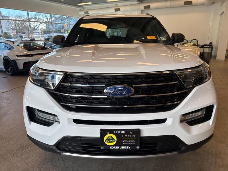 2020 Ford Explorer XLTImage 3