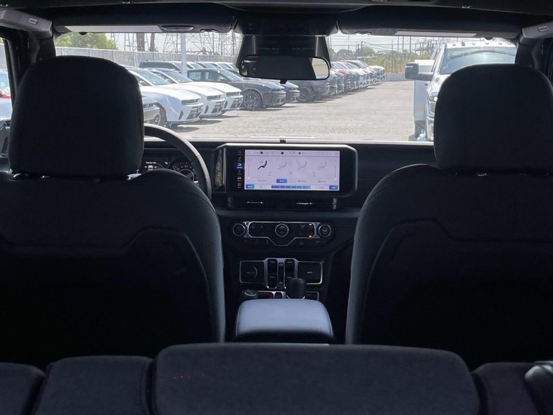 New 2026 Jeep Wrangler 4-door Rubicon