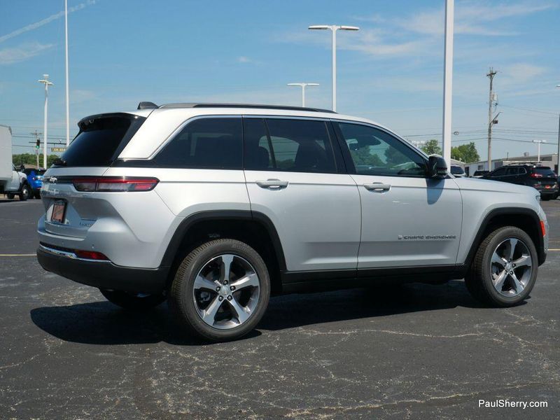 New 2025 Jeep Grand Cherokee Limited 4x4