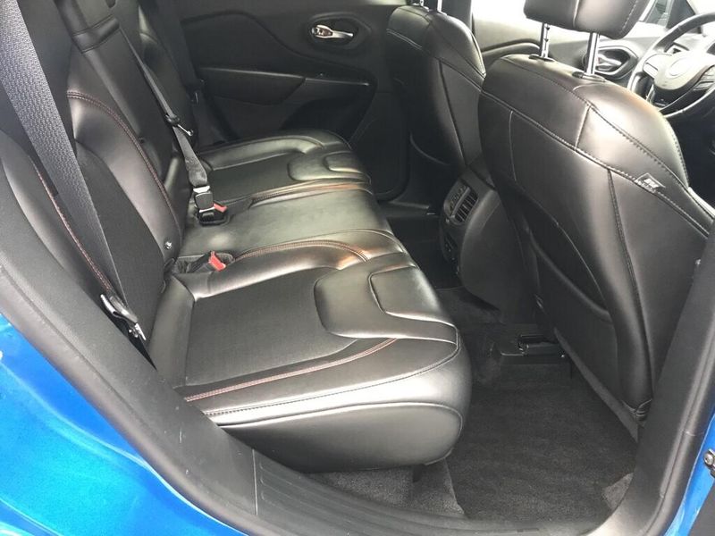 Used 2019 Jeep Cherokee TrailhawkImage 16